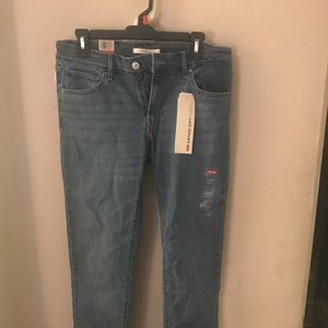 Levi’s 711 Skinny Leg Jeans